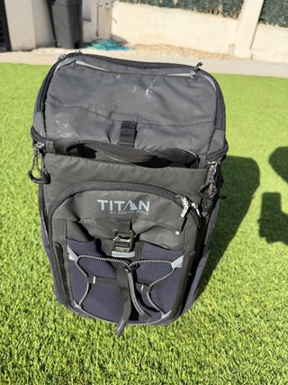 Mochila Nevera Titan Arctic Zone 26 Latas
