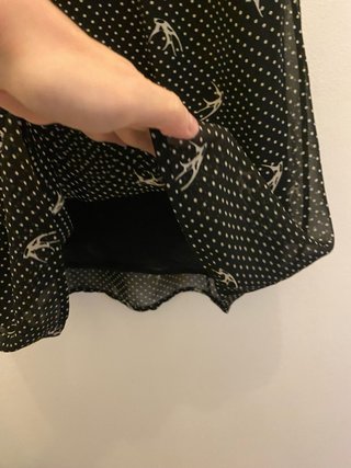 Vestito nero con pois e uccellini