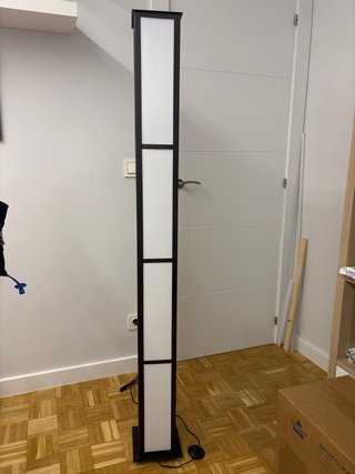 Lámpara de pie moderna
