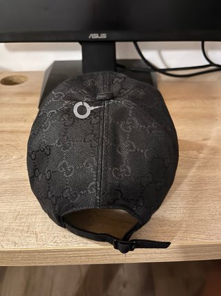 Cappello nero autunnale Gucci