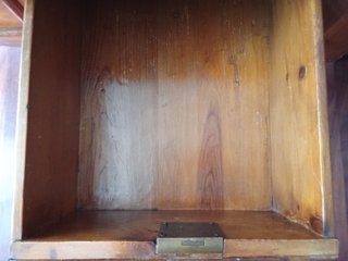 Escritorio antiguo madera y cuero