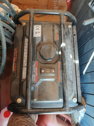 Generador de gasolina con solo tres usos