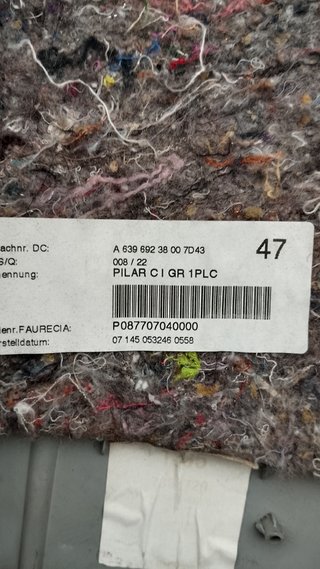 RECUBRIMIENTO PILAR CENTRAL IZ MERCEDES VITO VIANO