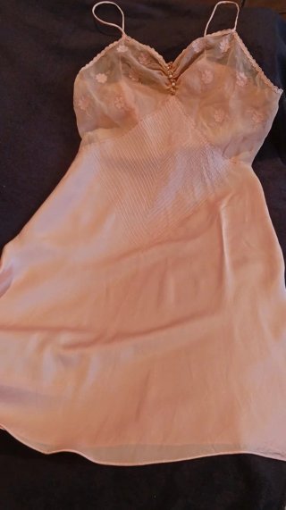 Vestido de seda antiguo.