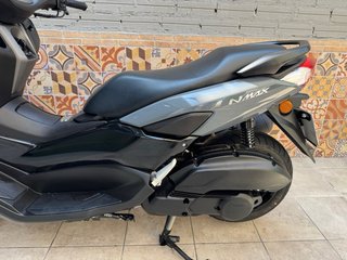 Yamaha NMAX 125 Gris