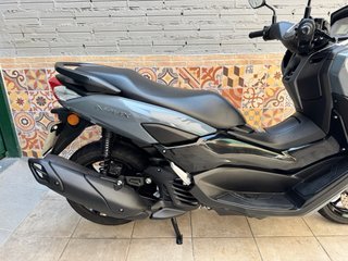 Yamaha NMAX 125 Gris
