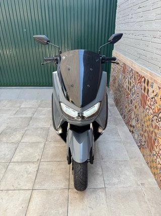 Yamaha NMAX 125 Gris