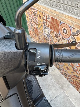 Yamaha NMAX 125 Gris