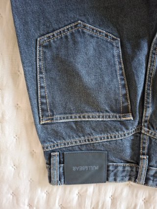Pantalón vaquero negro PULL&BEAR T34
