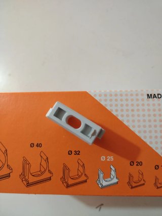 100 Clip Fissatubo a Scatto 25mm