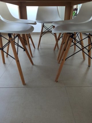 Mesa comedor efecto roble + 6 sillas