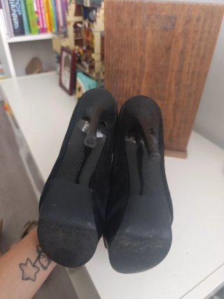Zapatos de tacón negros Zara