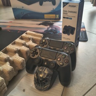 PS4 Slim Boxata + 3 Controller e Accessori XL
