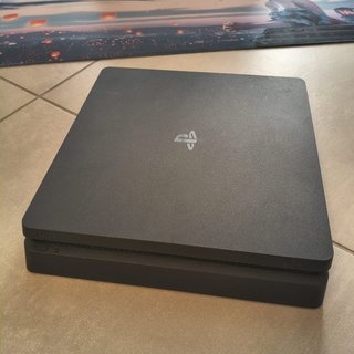 PS4 Slim Boxata + 3 Controller e Accessori XL