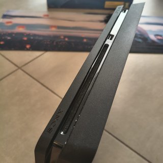 PS4 Slim Boxata + 3 Controller e Accessori XL