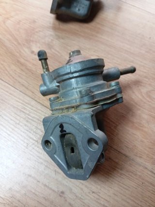 Bomba Gasolina Seat 600/133/850