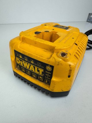 Taladro Percutor Inalámbrico DEWALT 18V