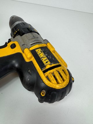 Taladro Percutor Inalámbrico DEWALT 18V