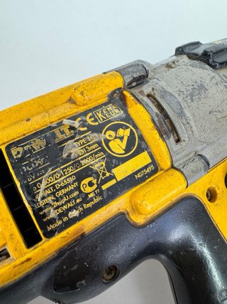 Taladro Percutor Inalámbrico DEWALT 18V