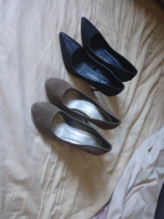 Dos pares de salones talla 39