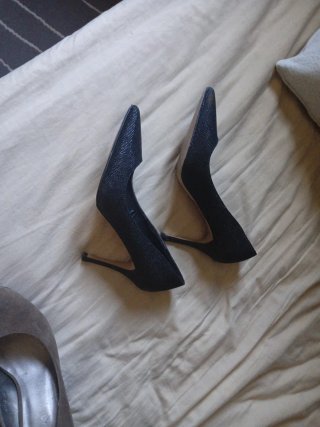 Dos pares de salones talla 39