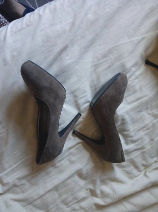 Dos pares de salones talla 39