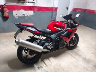 Yamaha R6 2005 Roja y Negra