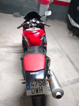 Yamaha R6 2005 Roja y Negra