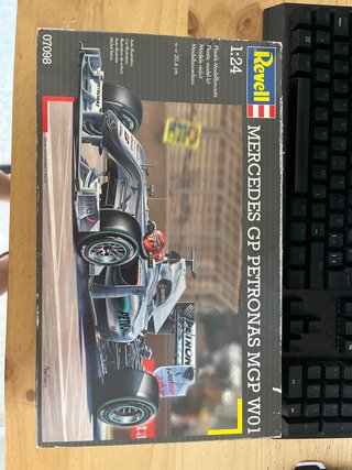Maqueta Revell Mercedes GP Petronas 1:24