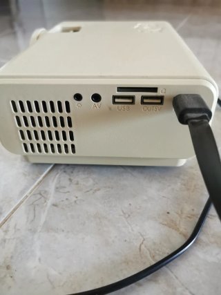 Mini proyector Toptro TR21 y pantalla