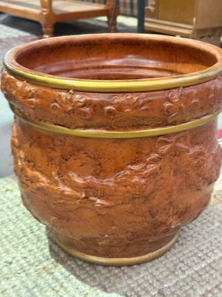 MACETERO DE BARRO LABRADO
