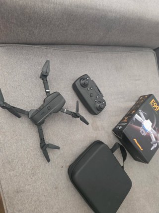 Dron E99 con cámara y mando