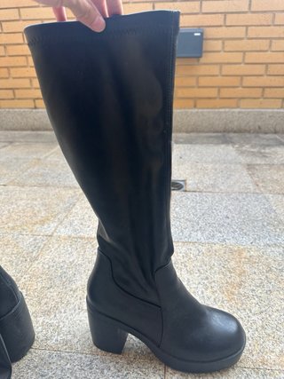 Botas altas negras
