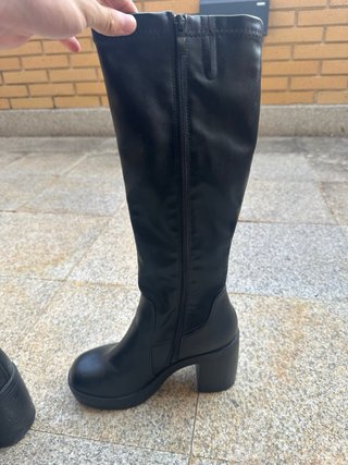Botas altas negras