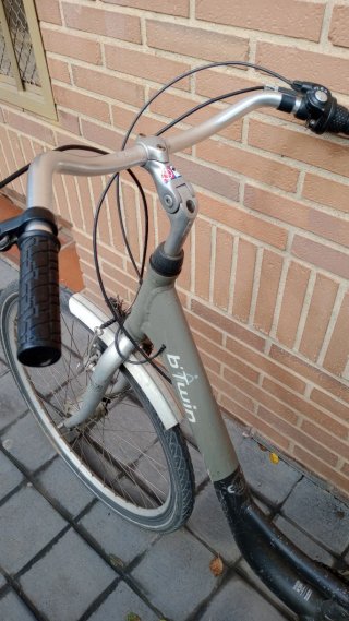 Bicicleta de paseo Btwin Gris