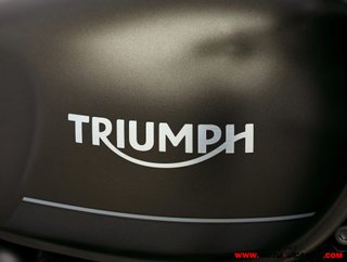 TRIUMPH SPEED TWIN 900 ¿A2?