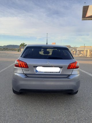 Peugeot 308  1.5 HDI 2020