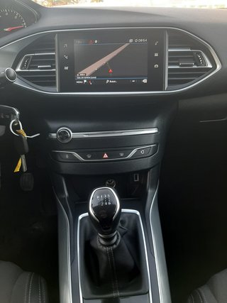 Peugeot 308  1.5 HDI 2020