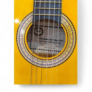 GUITARRA ESPAÑOLA FERNANDEZ Y FRÍAS + FUNDA