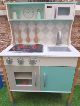 Cocina de juguete de madera