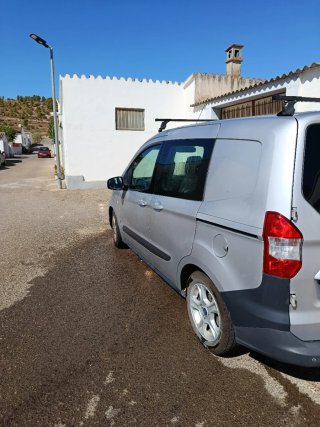Ford Transit Courier 2019