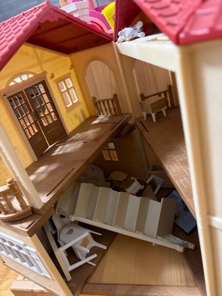 Sylvanian Families Casa con Luces Ático Secreto