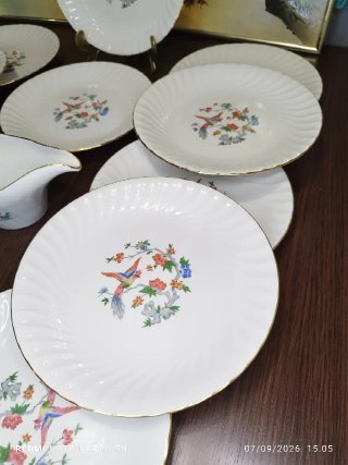 12 Platos Llanos y 1 Salsera Porcelana Francesa