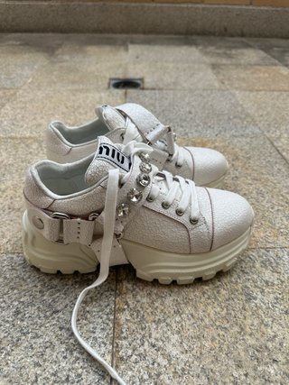 Sneakers Miu Miu Bianche con Cristalli