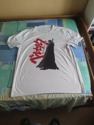 Camiseta Berserk Blanca