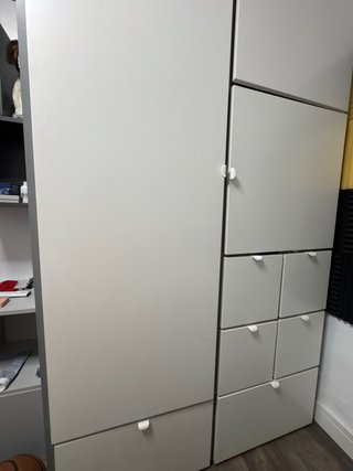 Armario juvenil blanco y gris
