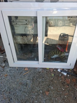 Ventana corredera aluminio blanca