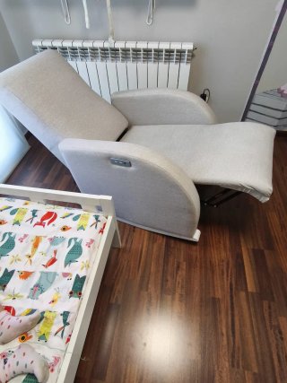 Sillón mecedora de lactancia  con Motor eléctrico.