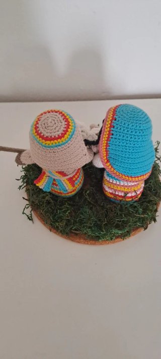 Nacimiento de crochet con ovejas.