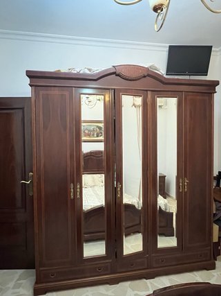 Dormitorio de matrimonio completo.